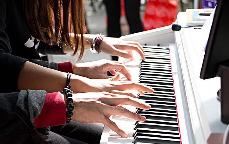 鋼琴年齡最佳學(xué)歷是什么_鋼琴最佳學(xué)年齡段_學(xué)鋼琴的最佳年齡